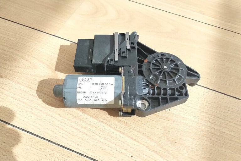 Audi RS4 A4 S4 B6 B7 Left Rear Window Motor 8H2959801