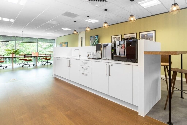 Maidenhead - SL6 4BY, Co-working 322 sqft serviced office to rent at Concorde Park