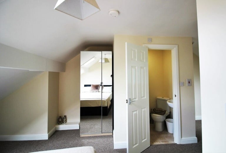 Double En-Suite Rooms! Renovated Property in Conisbrough!