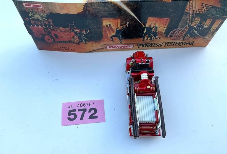 Matchbox yesteryear YFE-01 1920 Mack AC Fire Engine