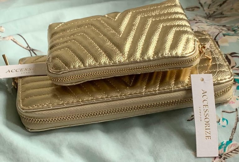 Mansoon accessorize two purs