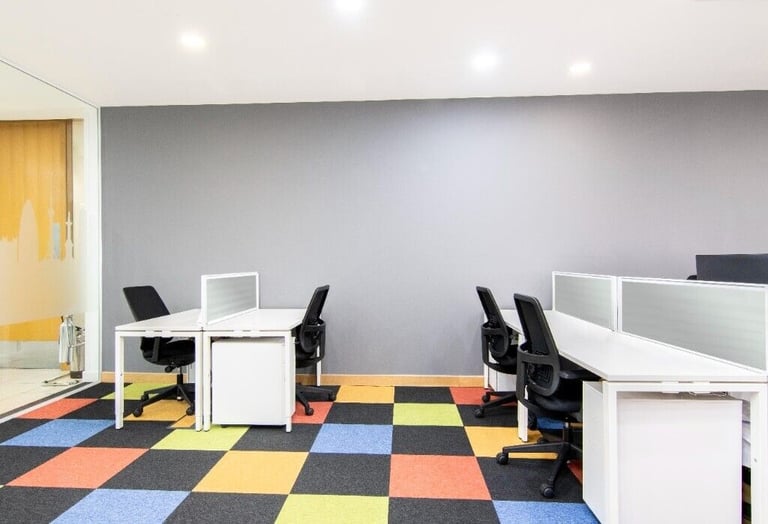 London – E14 5AA, Private office space for 2 people in Signature 37th Floor Canary Wharf
