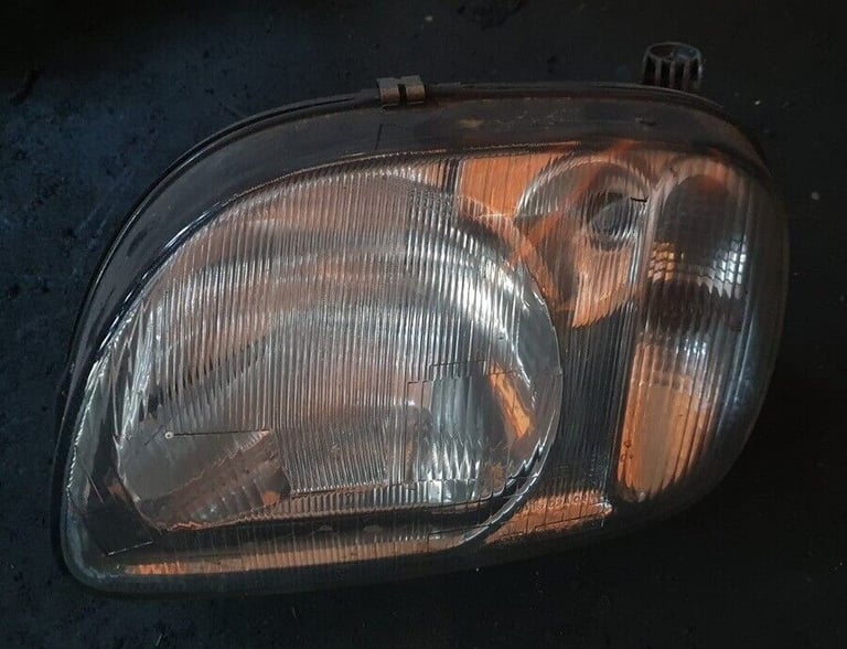 Nissan Micra Left Side Headlight 2001