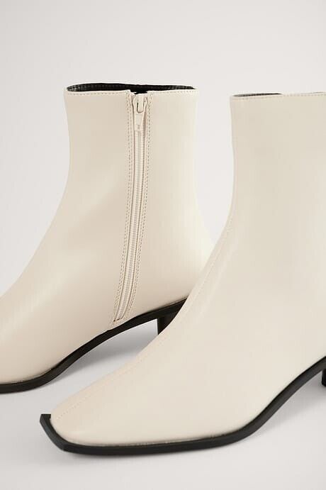 image for Zylinder Heel Squared Toe Boots WHITE SIZE 5