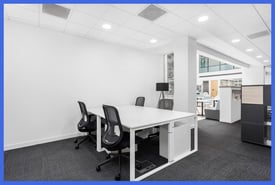 Reading - RG2 6UB, 3 Work station private office to rent at 200 Brook Drive