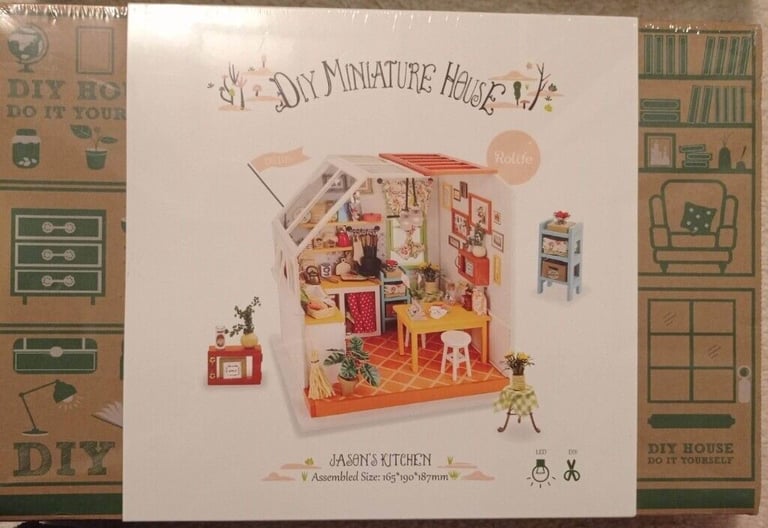 Rolife Dollhouse Miniature DIY House Kit (kitchen, coffee shop, balcony)