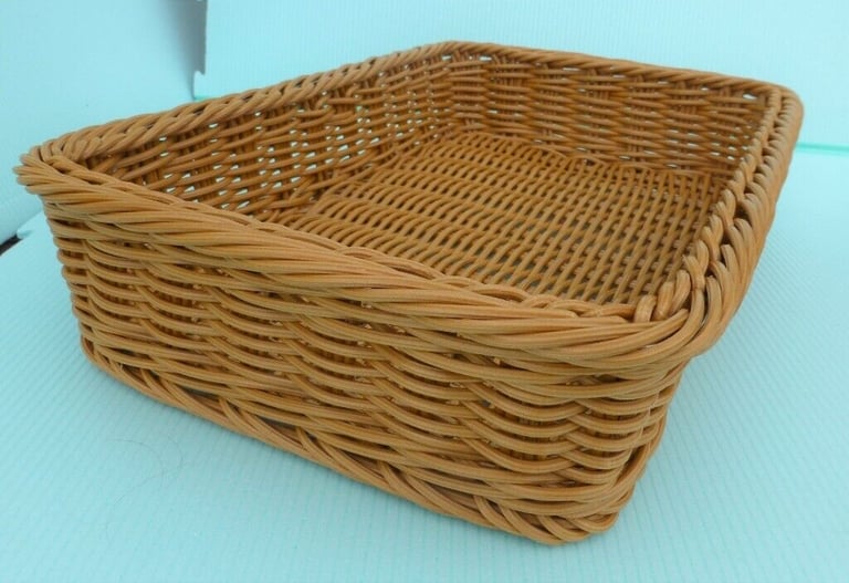 Set of 6 Polly Wicker baskets / trays, by Gadsby.