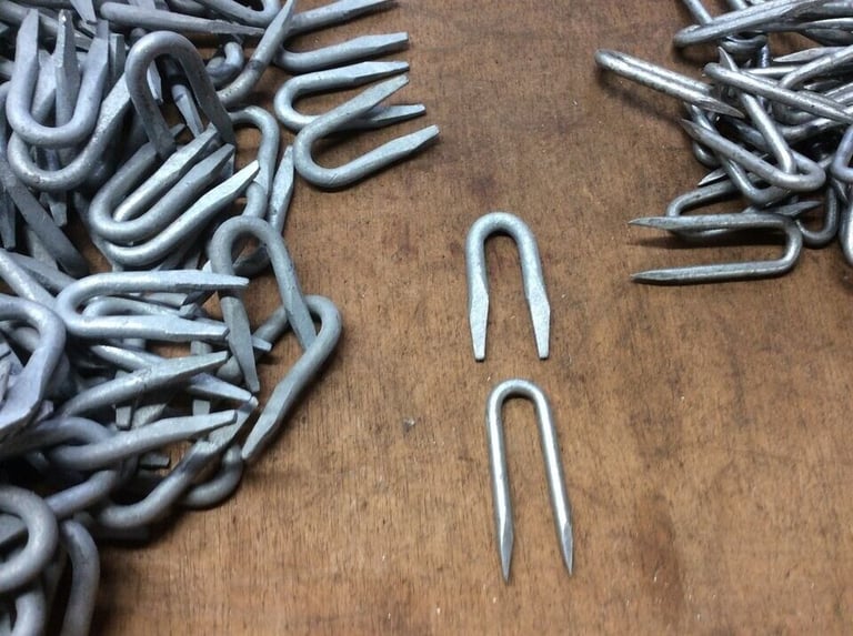 40mm galvanised staples