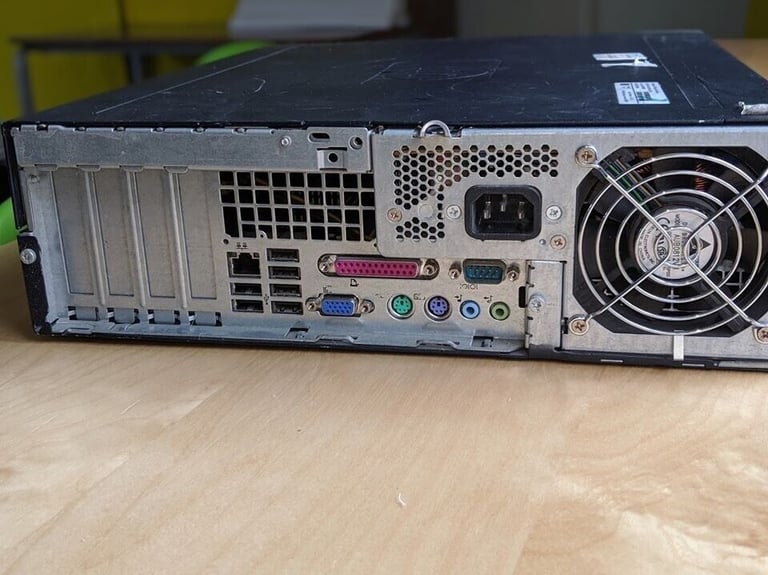HP Compaq dc7700p Ultra-Slim Desktop