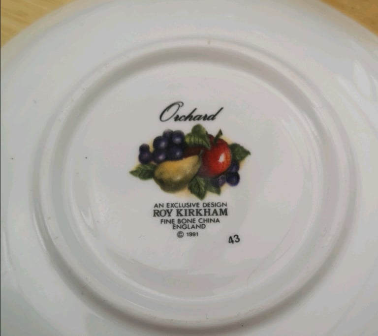 ROY KIRKHAM Fine Bone China Breakfast Cup & Saucer ORCHARD FRUIT .