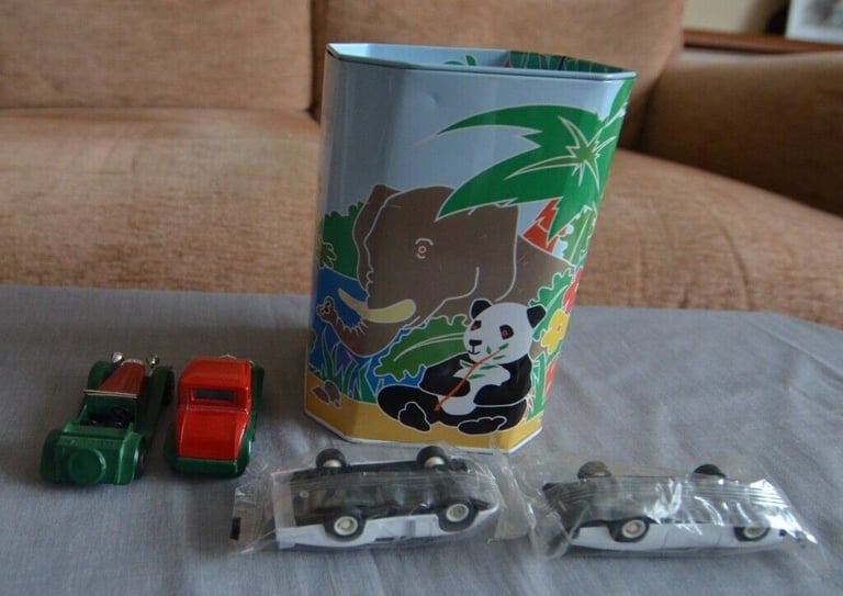 PG TIPS COLLECTABLES AND TETLEY TEA TIME OUT MUG