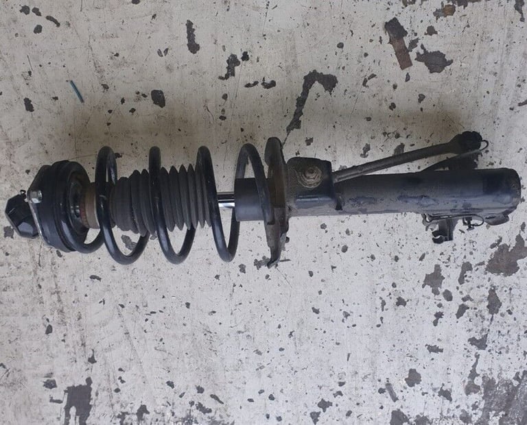 image for Mercedes B180 Right Side Front Leg Shock Absorber 2009