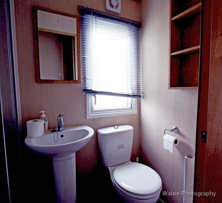 Flamingo Land Caravan With Decking For Hire