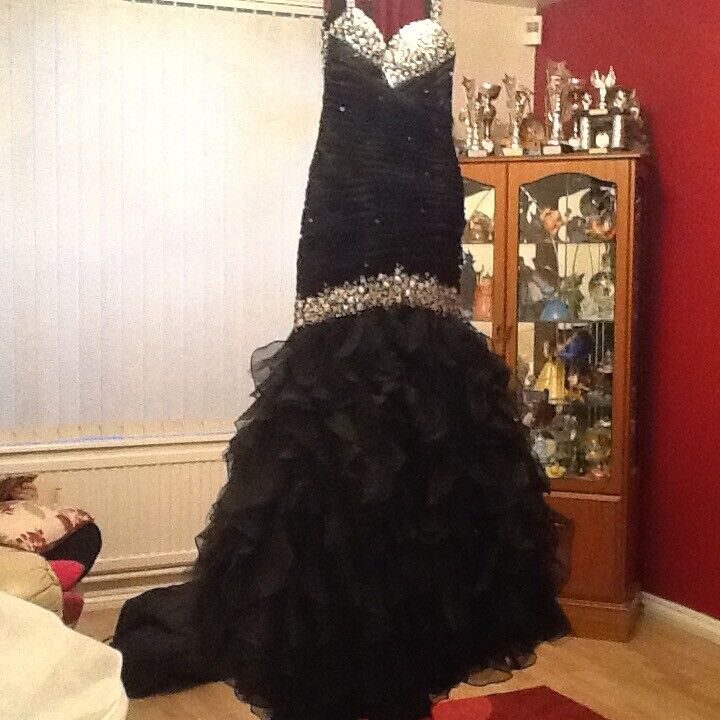 Stunning black Prom/evening dress size 10 perfect condition