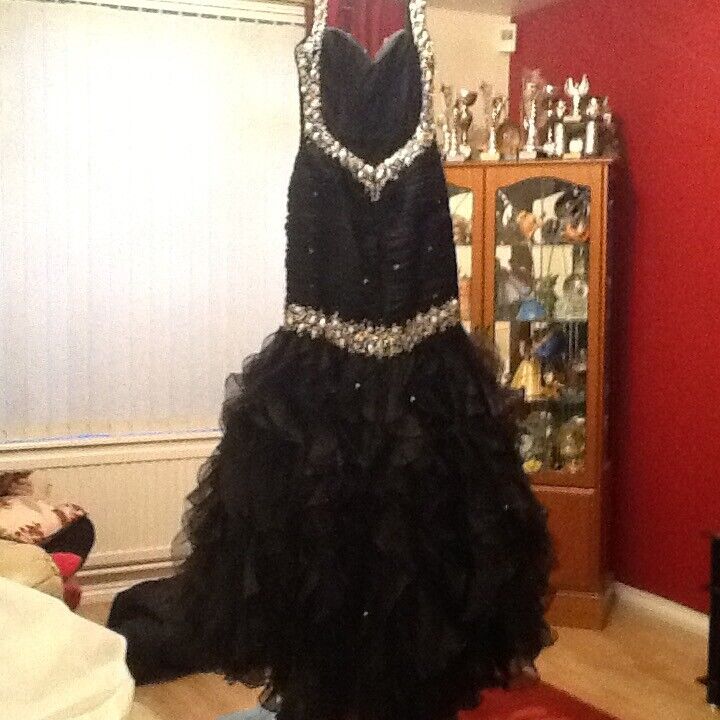 Stunning black Prom/evening dress size 10 perfect condition