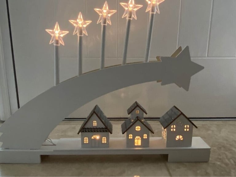 £16 OFF: Wooden Shooting Star-New in Box