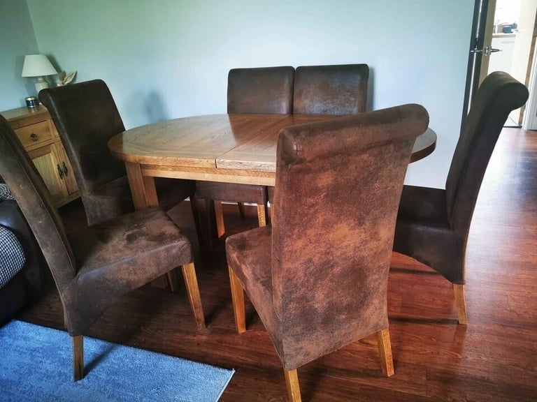 Cotswood Real Oak Extremly Heavy Table and 6 chairs
