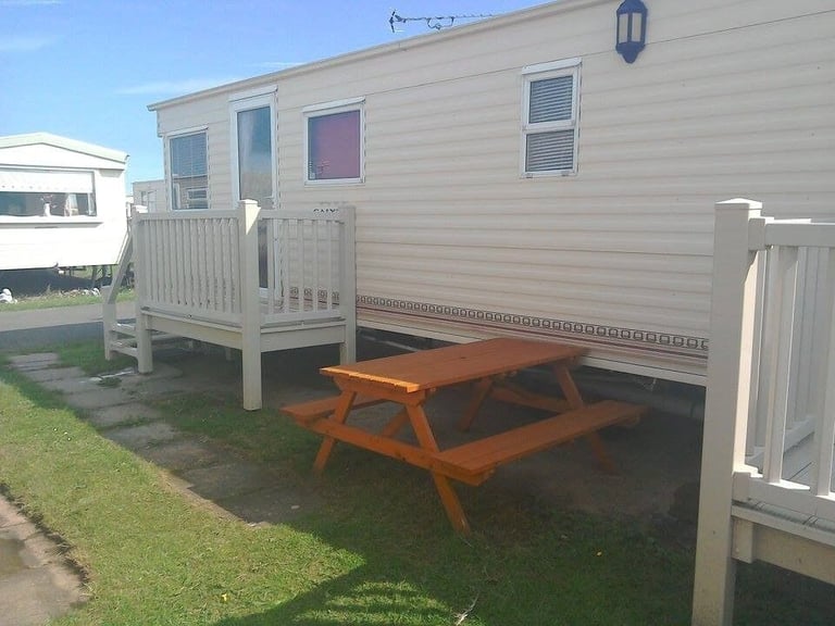 Beautiful 8 Berth 3 bedroom static caravan to rent on Happy Days Towyn North Wales
