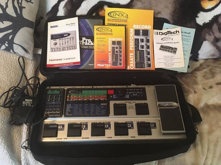 image for Digitech GNX4 Guitar Bass Effects Pedal Board