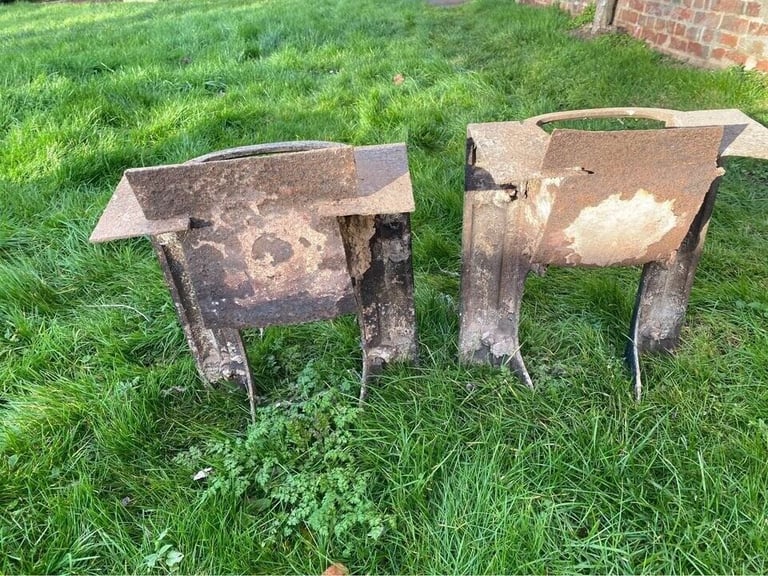 VINTAGE ANTIQUE FIRE PLACE GRATES GARDEN FEATURE X 2