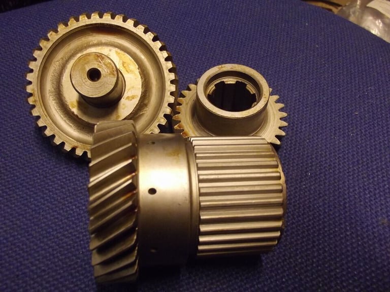 RECON MINI 1000 A+ PRIMARY GEAR + GOOD USED DROP GEARS ALSO 1275 SET MAY SPLIT