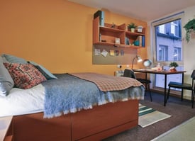 STUDENT ROOMS TO RENT IN LANCASTER. BRONZE ENSUITE WITH PRIVATE ROOM, STUDY SPACE AND WARDROBE