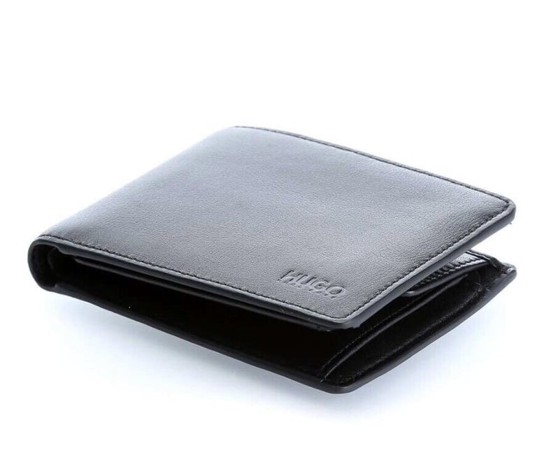 HUGO BOSS. NEW. Subway Wallet leather black. New with box. 