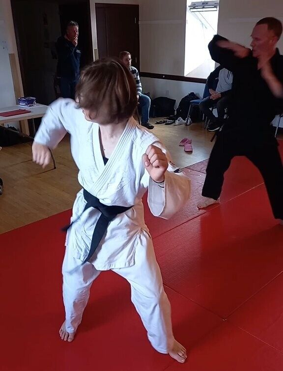 Karate in Abingdon - non-profit - ideal for adults and juniors