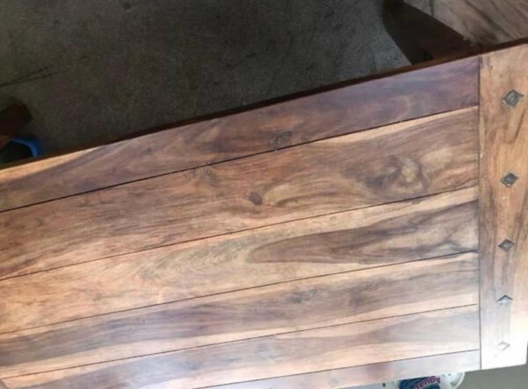 Solid table and six chairs set