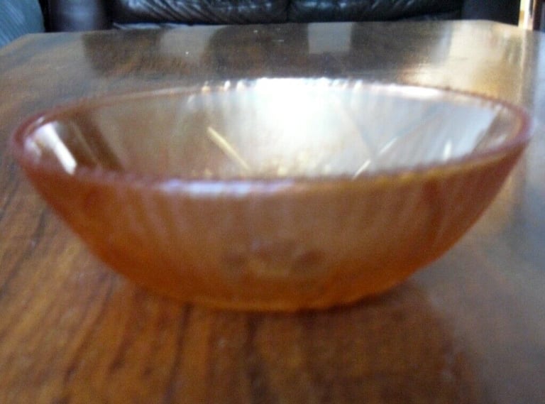 Carnival Glass Bowls 7 Piece Set - 1 x 20cm & 6 x 11cm