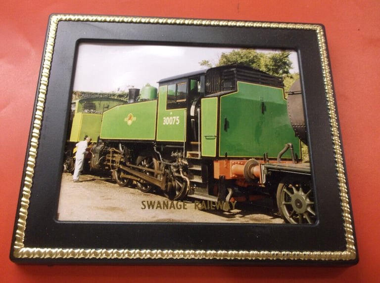 SWANAGE RAILWAY CARDS IN PLASTIC FRAMES   £2 .50  each