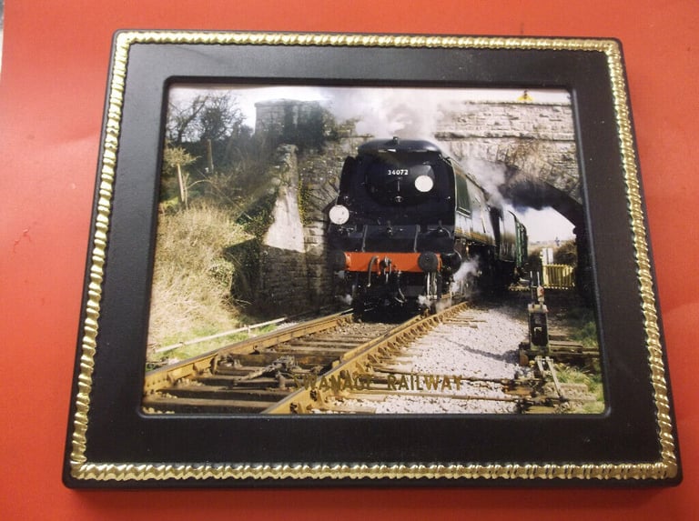 SWANAGE RAILWAY CARDS IN PLASTIC FRAMES   £2 .50  each