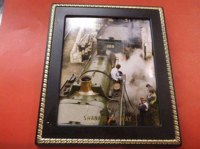 SWANAGE RAILWAY CARDS IN PLASTIC FRAMES   £2 .50  each