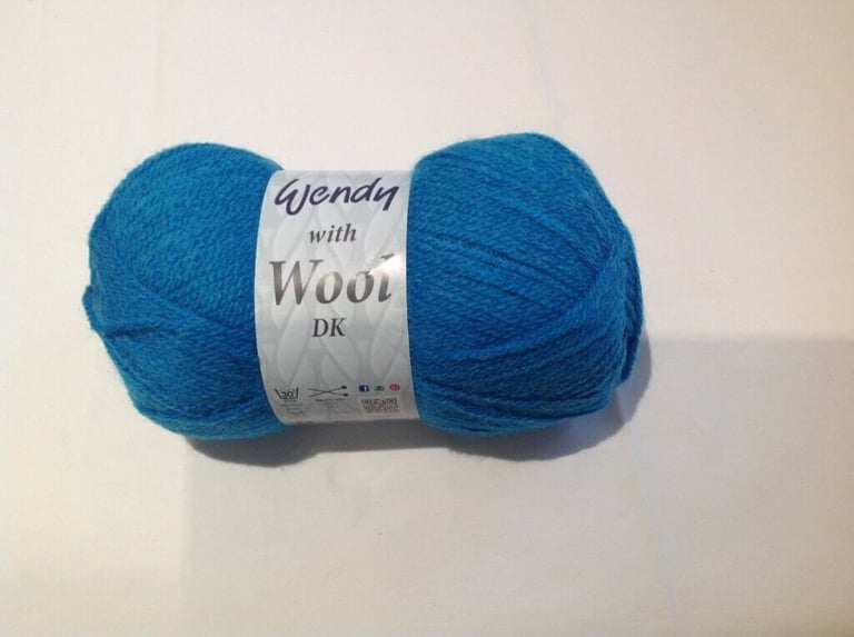 WENDY DOUBLE KNITTING WOOL with 20% PURE WOOL & 80% PREMIUM ACRYLIC, SEVEN  COLOURS 5X100G BALLS 