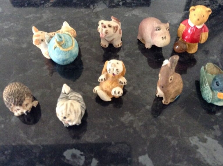 Vintage  1980's 15 Animal Figures by Pete Fagan Plus Display cabinet
