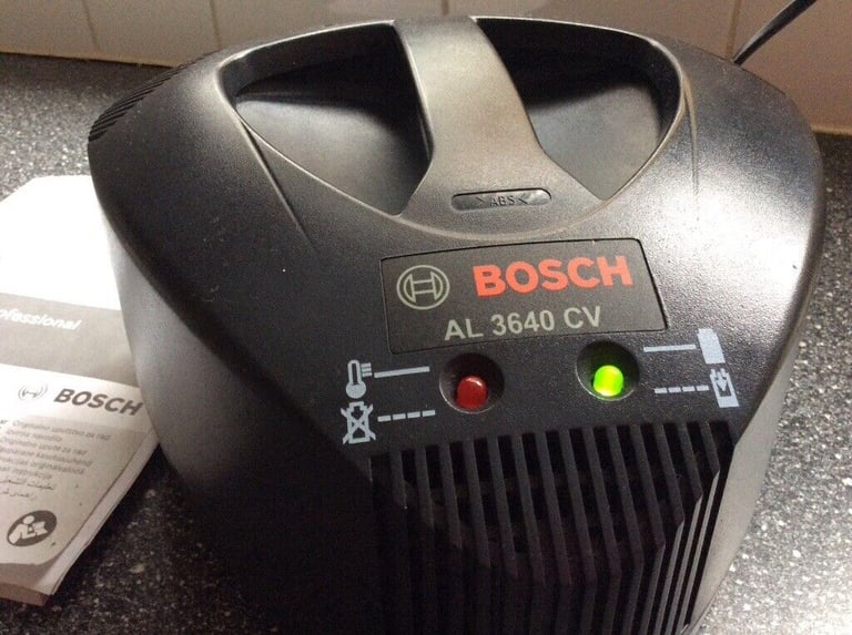 BOSCH AL 3640 CV BATTERY CHARGER | in Hatfield Peverel, Essex | Gumtree