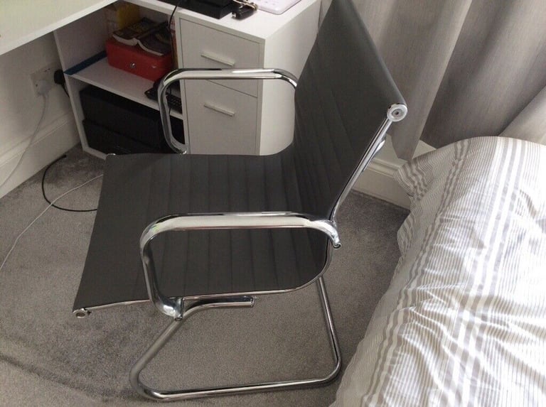 Modern vissanta. chair bnib