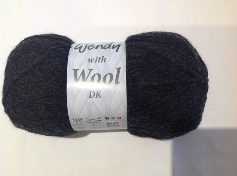 WENDY DOUBLE KNITTING WOOL with 20% PURE WOOL & 80% PREMIUM ACRYLIC, SEVEN  COLOURS 5X100G BALLS 