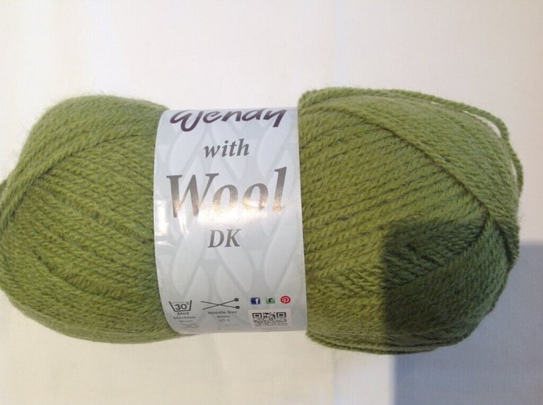 WENDY DOUBLE KNITTING WOOL with 20% PURE WOOL & 80% PREMIUM ACRYLIC, SEVEN  COLOURS 5X100G BALLS 