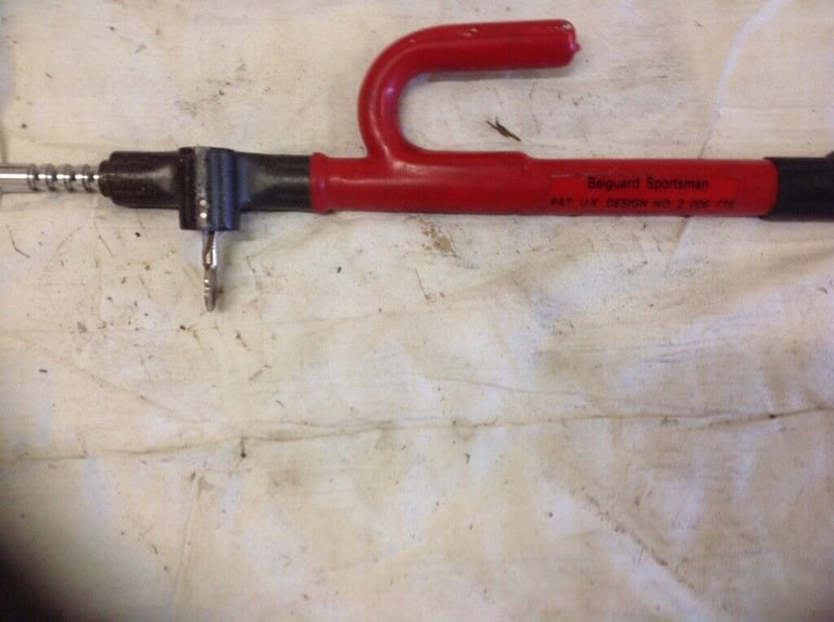 Antitheft hook lock bar