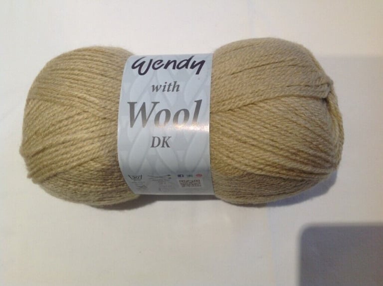 WENDY DOUBLE KNITTING WOOL with 20% PURE WOOL & 80% PREMIUM ACRYLIC, SEVEN  COLOURS 5X100G BALLS 