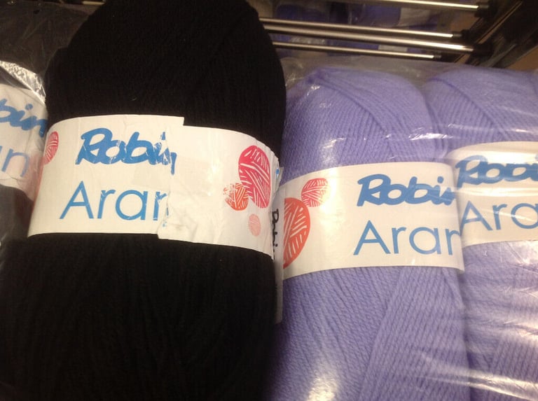 image for ROBIN ARAN KNITTING WOOL YARN 1X400G BALL 100% ACRYLIC VARIOUS COLOURS