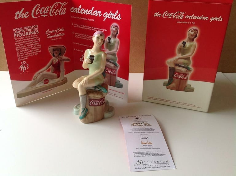 ROYAL DOULTON COCA COLA BATHING BELLE 