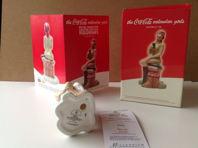 ROYAL DOULTON COCA COLA BATHING BELLE 
