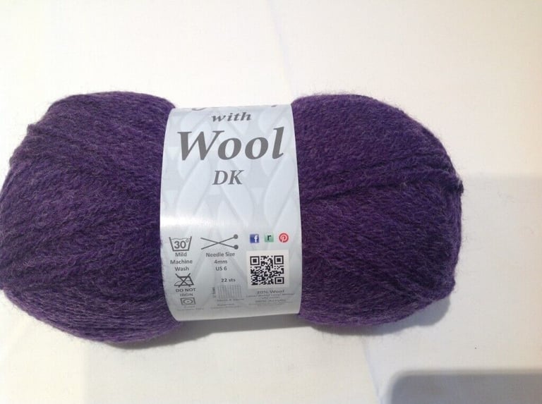 WENDY DOUBLE KNITTING WOOL with 20% PURE WOOL & 80% PREMIUM ACRYLIC, SEVEN  COLOURS 5X100G BALLS 