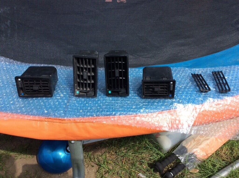 Lamborghini Countach complete interior vent set
