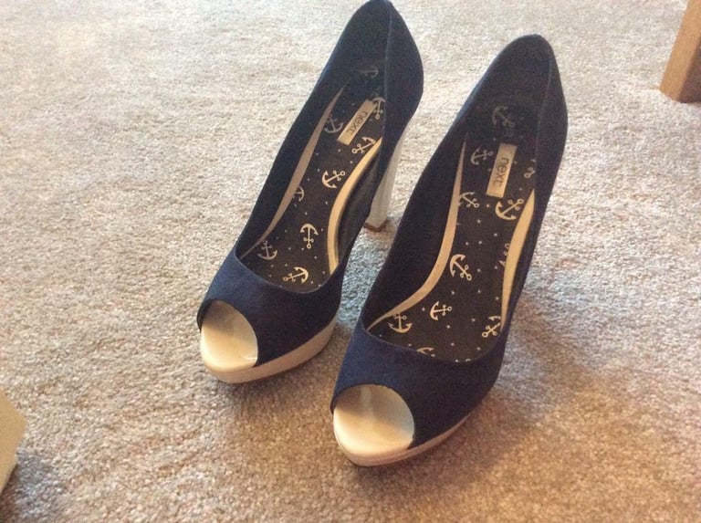 Ladies shoes