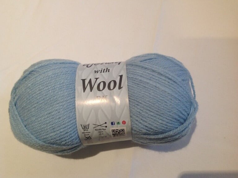 WENDY DOUBLE KNITTING WOOL with 20% PURE WOOL & 80% PREMIUM ACRYLIC, SEVEN  COLOURS 5X100G BALLS 