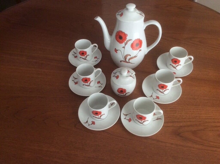 Retro Poppy Coffee Pot And 6 Cups, 6 Saucers & Sugar Pot 1970’s Unused