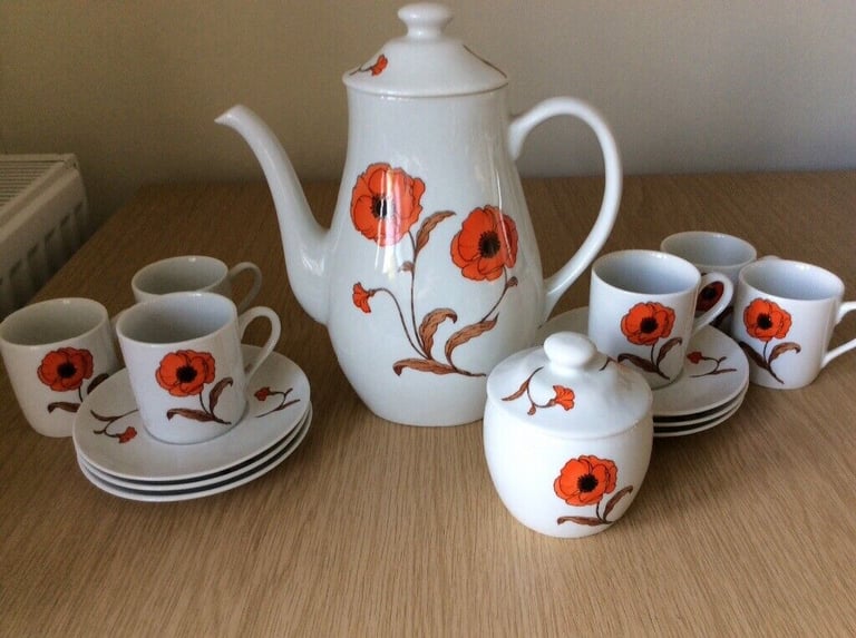 Retro Poppy Coffee Pot And 6 Cups, 6 Saucers & Sugar Pot 1970’s Unused